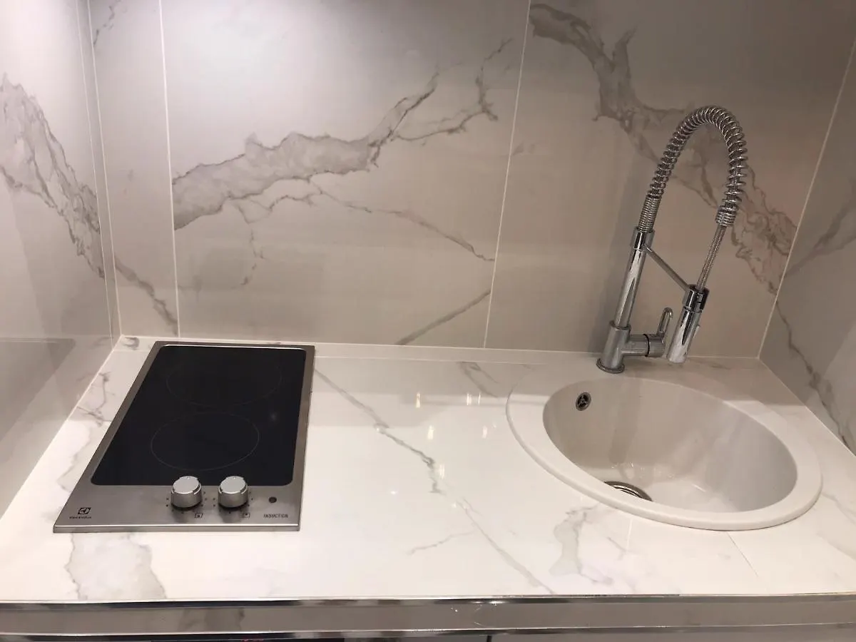 Superbe Triplex Au Coeur De Montorgueil Daire Paris