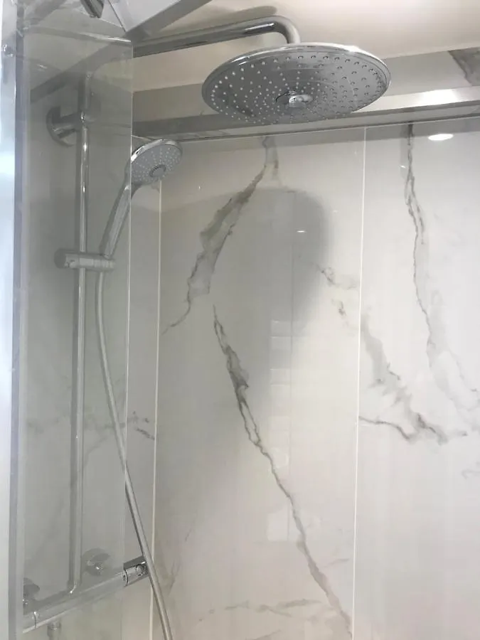 Superbe Triplex Au Coeur De Montorgueil Daire Paris Fransa